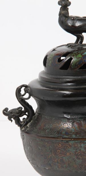 JAPAN, EARLY 20th CENTURY
Paraffin burner...