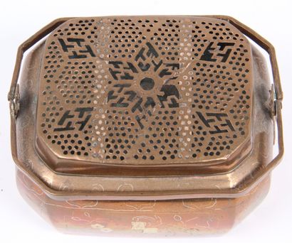 VIETNAM, EARLY 20th CENTURY
Small cut-edge...