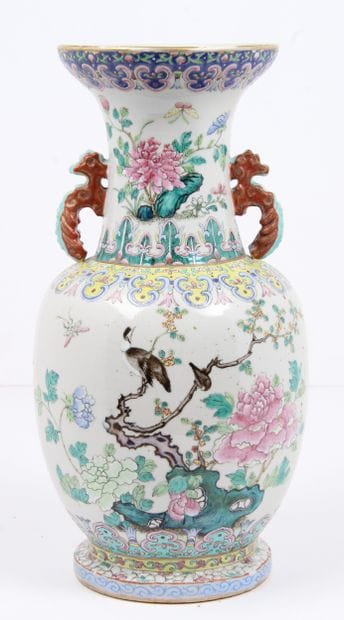 CHINA, 19th CENTURY
Famille rose porcelain...