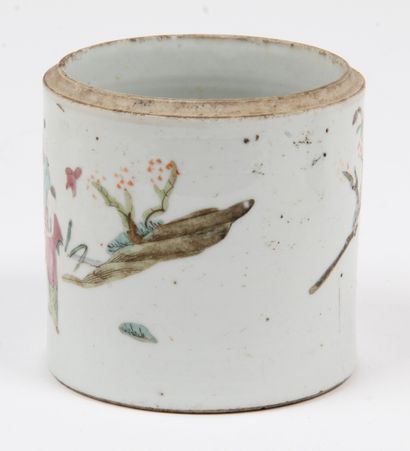 CHINA, LATE 19th CENTURY
Set of two porcelains...