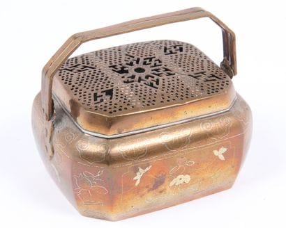 VIETNAM, EARLY 20th CENTURY
Small cut-edge...