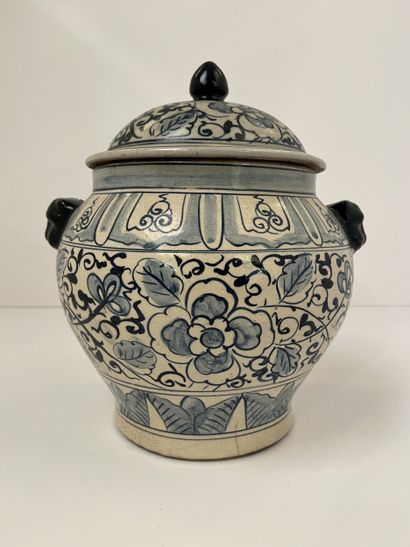 VIETNAM, 20th CENTURY
Covered stoneware jar...