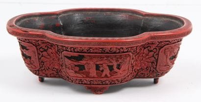 CHINA, END OF THE 19th CENTURY
Small four-lobed...
