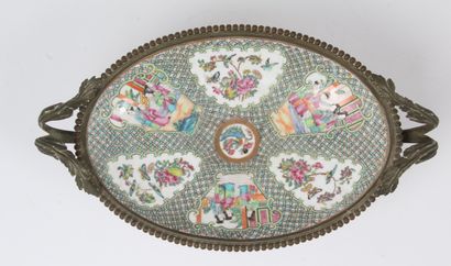CHINA, CANTON, END OF THE 19th CENTURY
Porcelain...