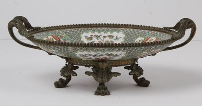 CHINA, CANTON, END OF THE 19th CENTURY
Porcelain...