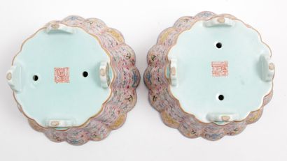 CHINA, 20th CENTURY
Pair of falangcai porcelain...