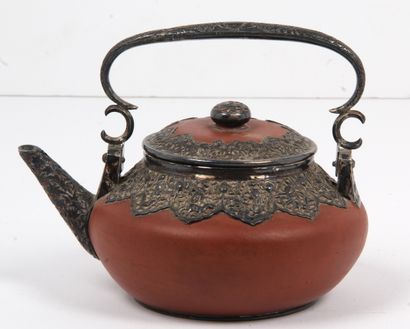 CHINA, EARLY 20th CENTURY
Yixing stoneware...