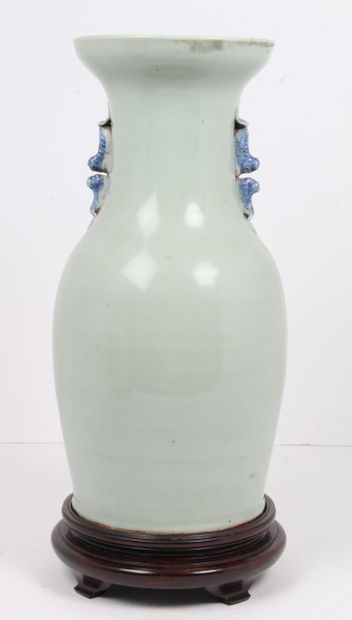 CHINA, END OF THE 19th CENTURY
Two porcelain...