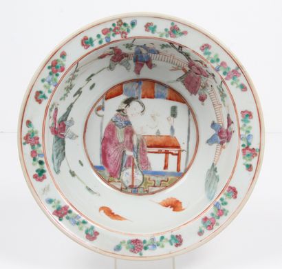 CHINA, END OF THE 19th CENTURY
Flat-rimmed...
