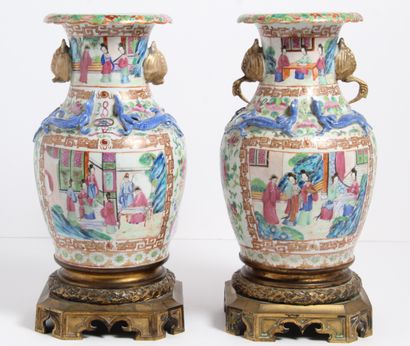 CHINA, CANTON, END OF THE 19th CENTURY
Pair...