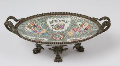 CHINA, CANTON, END OF THE 19th CENTURY
Porcelain...