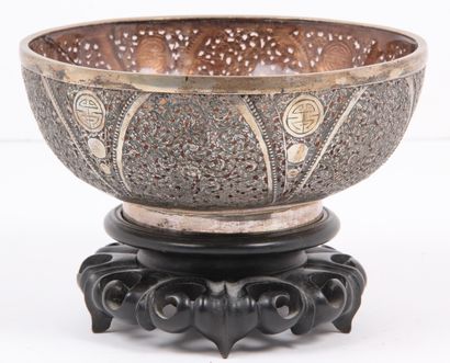 VIETNAM, EARLY 20th CENTURY
Openwork silver-plated...