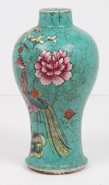 CHINA, CIRCA 1900
Porcelain vase decorated...