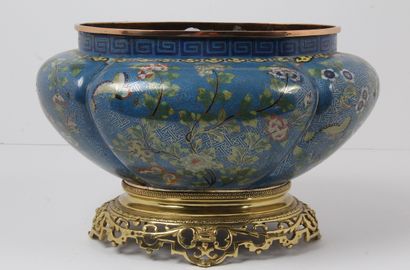CHINA, END OF THE 19th CENTURY
Large four-lobed...