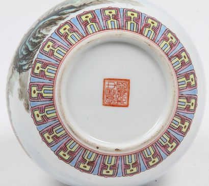 CHINA, MID-20th CENTURY
Small porcelain bottle...