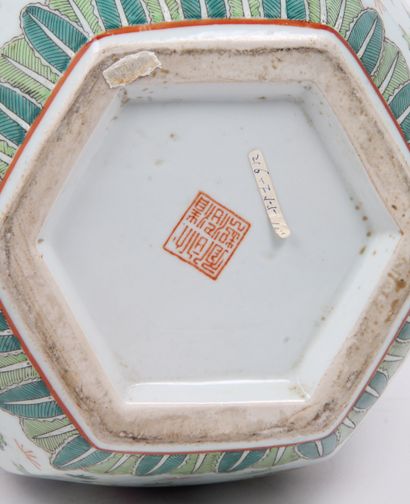 CHINA, 20th CENTURY
Hexagonal porcelain and...