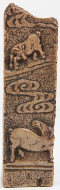 CHINA, EARLY 20th CENTURY
Large beige soapstone...