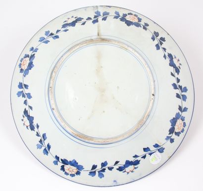 JAPAN, CIRCA 1900
Large dish in Imari porcelain,...
