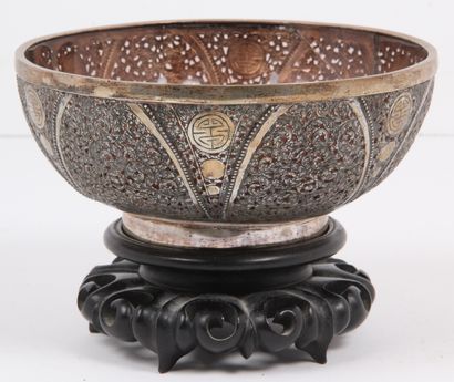 VIETNAM, EARLY 20th CENTURY
Openwork silver-plated...