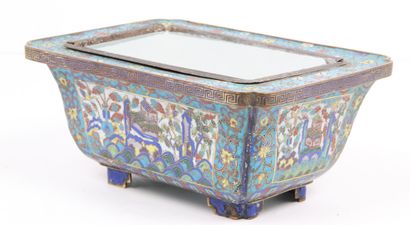 CHINA, 19th CENTURY
Rectangular planter with...