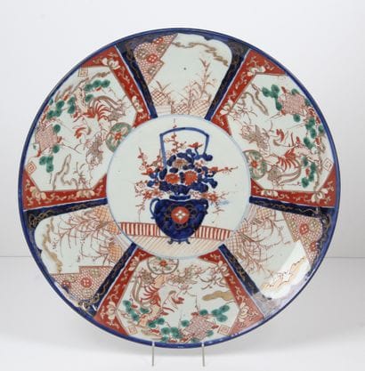 JAPAN, CIRCA 1900
Large dish in Imari porcelain,...