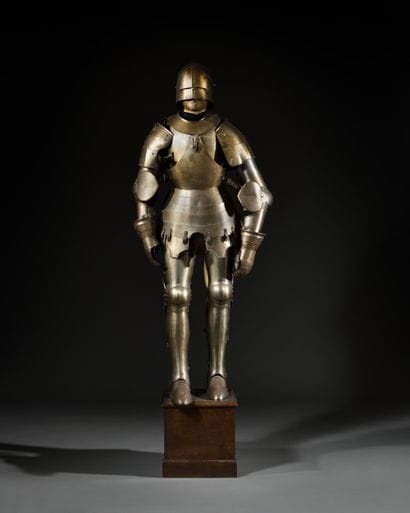 Armure de style « Jeanne d’Arc ».
Salade...