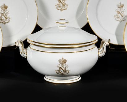 Sèvres
Porcelain round covered soup tureen...