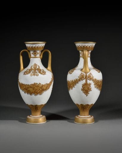 Sèvres
Paire de vases de forme balustre nommés...