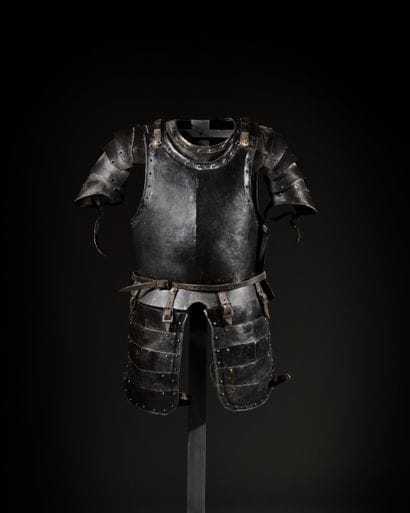 Demi-armure de cavalier allemand.
Colletin....