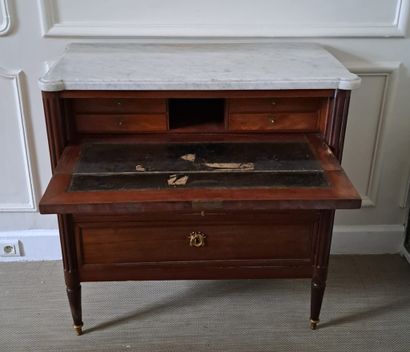 SCRIBAN COMMODE in mahogany veneer opening...