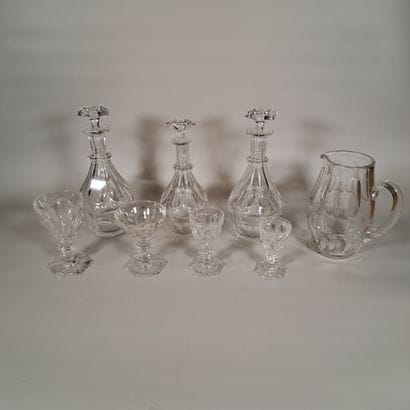 BACCARAT
Set of cut crystal glasses 