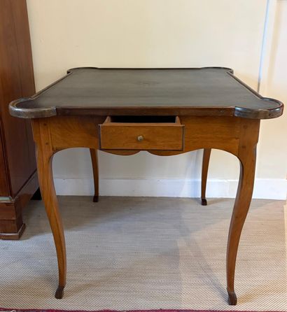 GAME TABLE in natural wood, opening with...
