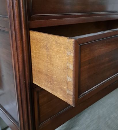 SCRIBAN COMMODE in mahogany veneer opening...