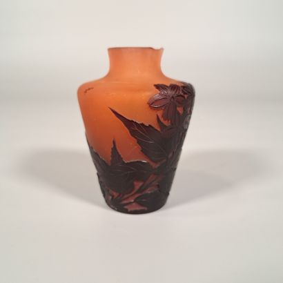 ETABLISSEMENT GALLE
Small baluster vase with...