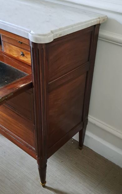 SCRIBAN COMMODE in mahogany veneer opening...