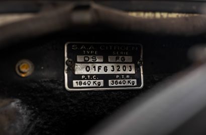 1973 CITROEN DS 23 IE
• Carte grise de collection
•...