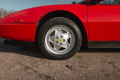 1986 FERRARI MONDIAL 3.2
SANS RESERVE
Carte...