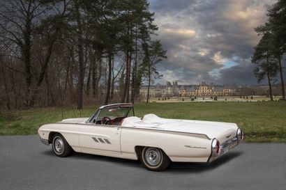 1963 FORD Thunderbird
• Carte grise française...