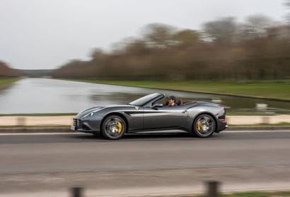 2018 FERRARI CALIFORNIA T
Châssis : ZFF77XJB000229775
Carte...