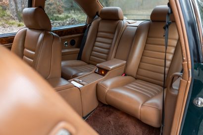 1993 BENTLEY CONTINENTAL R
•	Carte Grise...