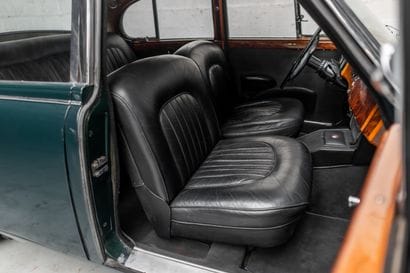 1962 JAGUAR Mk 2 3.8 L
- Collector's registration
-...