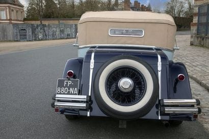 1934 DELAGE D8-15 L CABRIOLET CHAPRON
Carte...