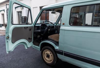 1981 FIAT 900 E
•	Carte grise française
•	Numéro...