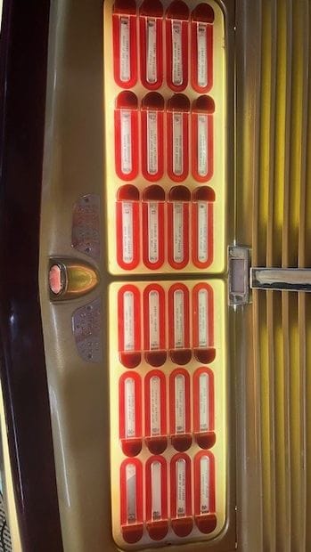 Jukebox Aireon 1200
 An emblematic model...