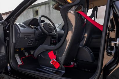 2009 RENAULT MÉGANE R26.R
•	Carte grise française
•	Numéro...