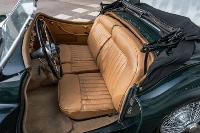 1953 JAGUAR XK120 ROADSTER
- Carte Grise...