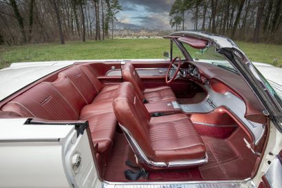 1963 FORD Thunderbird
• Carte grise française...