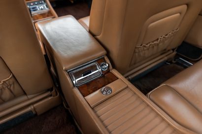 1993 BENTLEY CONTINENTAL R
•	Carte Grise...