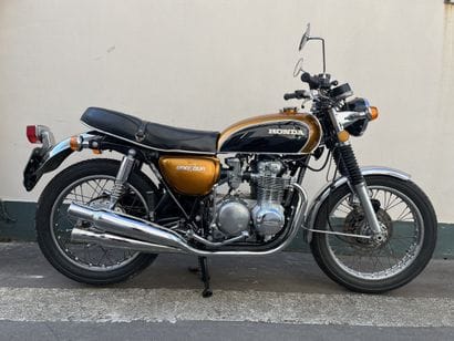 1972 HONDA CB 500
N° 1021649
French registration
-...