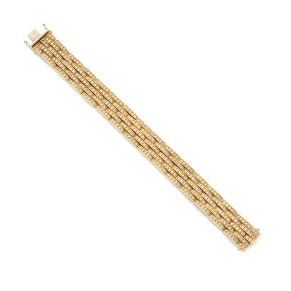 BRACELET
présentant un assemblage de maillons...